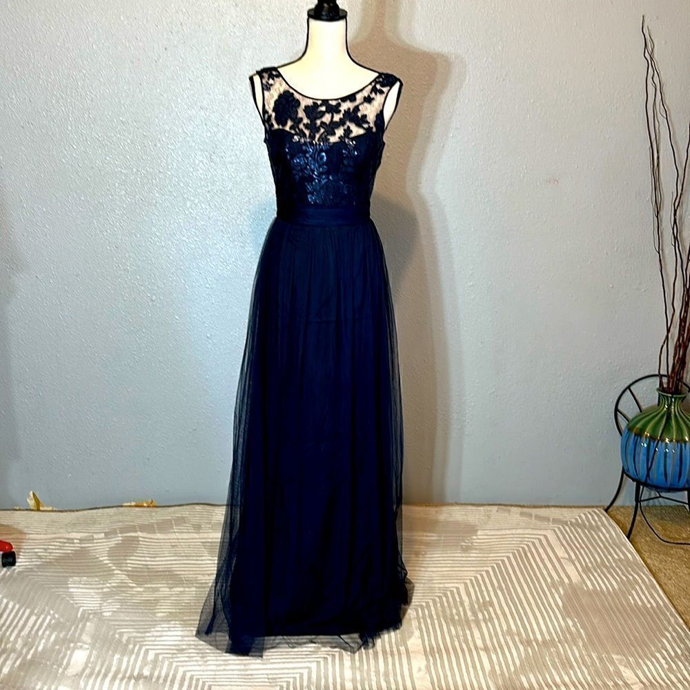 Amsale style Dayna women’s bridesmaid/ prom sequined lace maxi dress size 2
